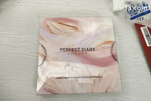 完美日记眼影盘怎么样哪个好，美足更每人