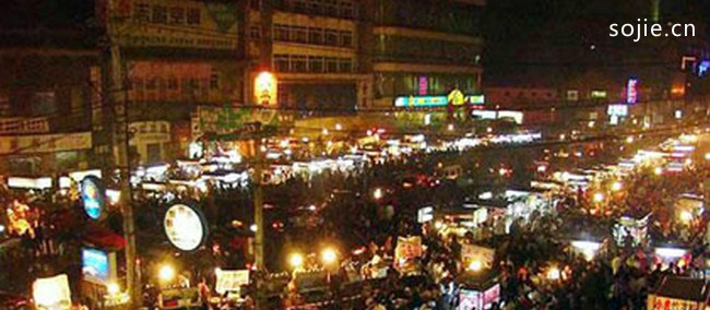 北京十大夜市 王府井夜市最为出名：最值得的消遣